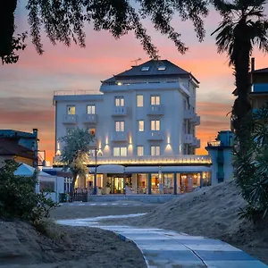 Delfino 3*, Caorle Italia